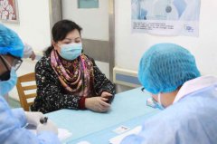 他奔走呼吁新冠肺炎康复患者捐献血浆，今天，